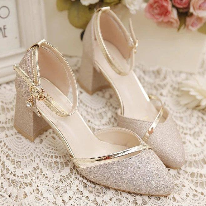 🎀ส่งจากไทย🎀รองเท้าส้นสูงแฟชั่นเกาหลี ปลายแหลม ส้นหนา เงางามและสวยงาม ไซส์ 35-42