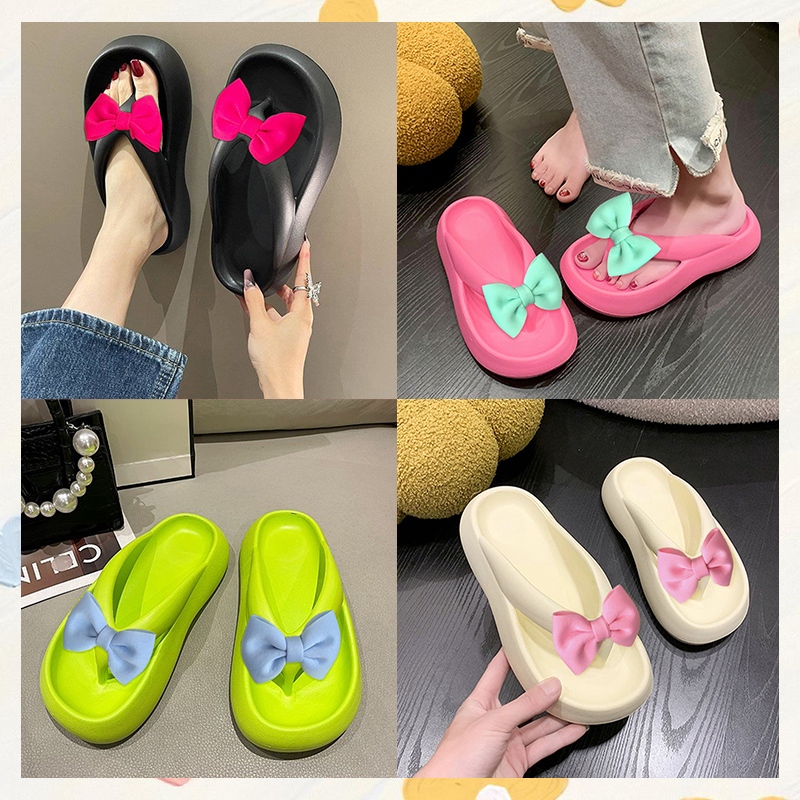 มาใหม่ รองเท้าแตะหูหนีบแต่งโบว์ใหญ่สุดน่ารัก สีพื้นล้วนไม่มีลายสกรีนมี 4 สี พื้นหนาเบาพื้นนุ่มสวมใส่สบายแต่งตัวง่าย