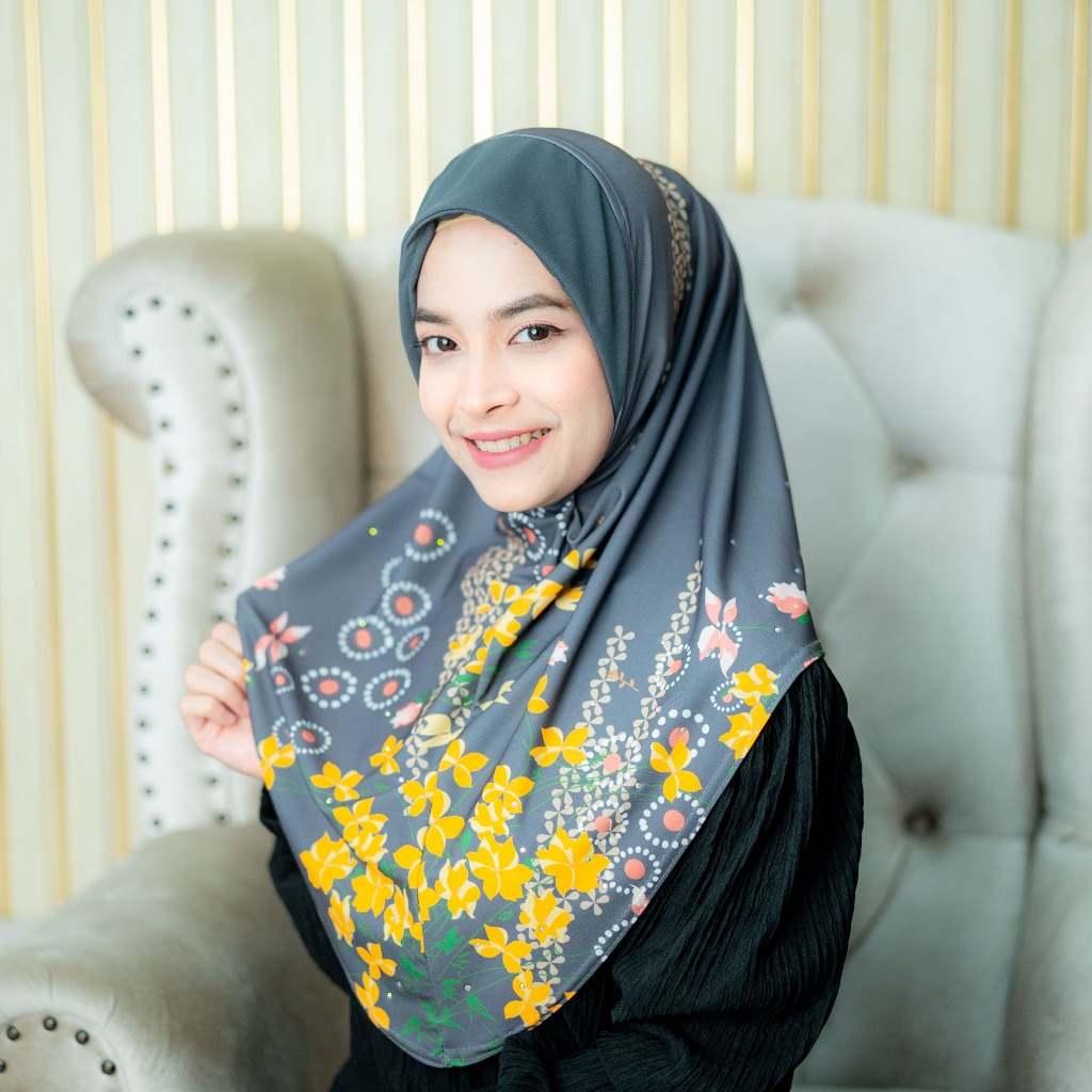 ผ้าคลุมฮิญาบแบบสวมสำเร็จ รุ่น LATEEFAH เหมาะสำหรับใส่รายอออกงานอิสลามหรือรับแขก HL81 วาริสมุสลิม