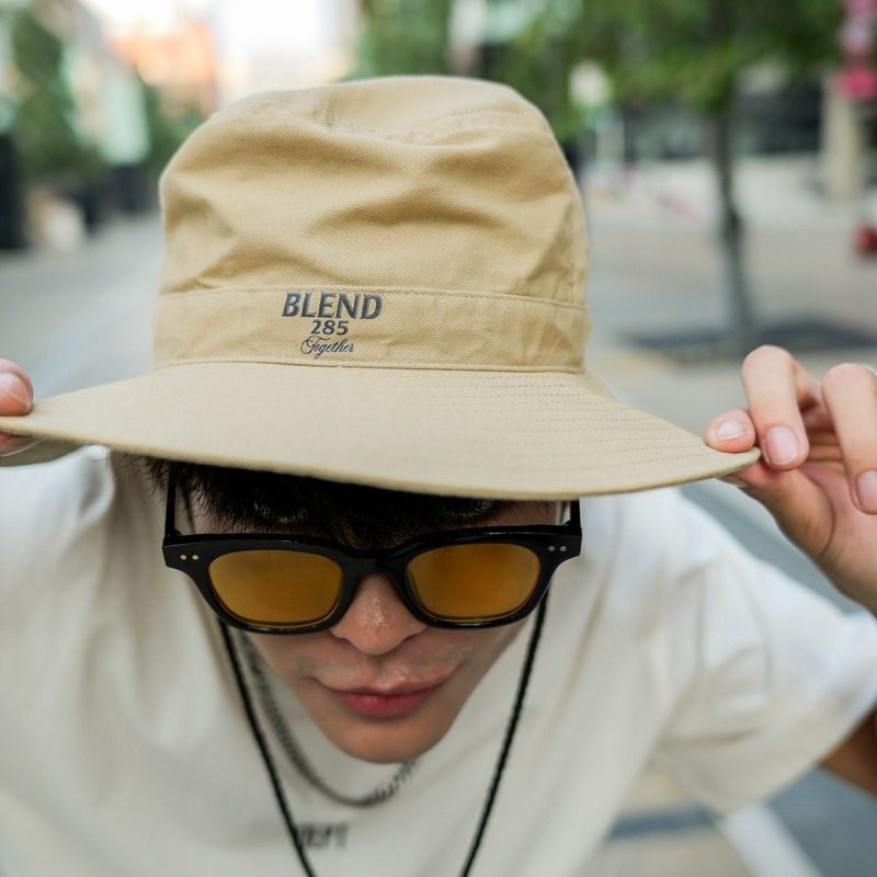 หมวกผจญภัย ผ้า สีน้ำตาล BLEND 285 Together x DEPT
