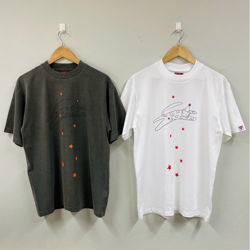55xHaHa "Shirooooo-STAR" เสื้อยืด ลายเส้นแมว + ดาว คอฟิต ไม่มีตะเข็บข้าง Oversize , Unisex