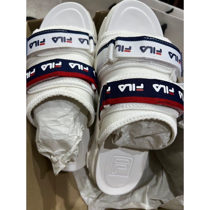 Size.40 [ลิขสิทธิ์แท้จากชอป] **(ราคาป้าย 1,590) FILA Existing V2 รองเท้าแตะผู้หญิง