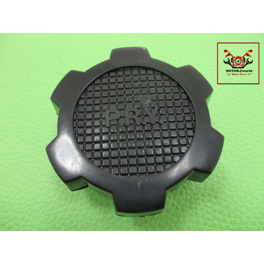 ENGINE OIL BOTTLE CAP Fit For HINO FM FC F18 SINGHA WO4D // ฝาปิดน้ำมันเครื่อง (พลาสติก)
