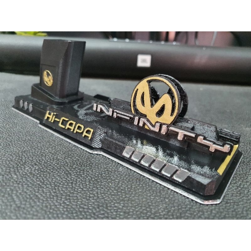 แท่นวางโชว์ปืนโมเดล Hi-Capa Custom Infinity