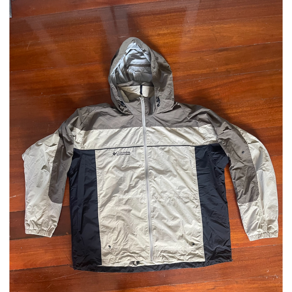 เสื้อกันลมColumbia size XL Men ของใหม่ป้ายตัด(ไม่มีผลต่อการใช้งาน)