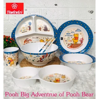 จานเมลามีน แก้วน้ำ ถาดหลุมเด็ก ช้อนส้อมลายPooh Big Adventrue [ขายแยกชิ้น/เลือกรหัสสินค้า]