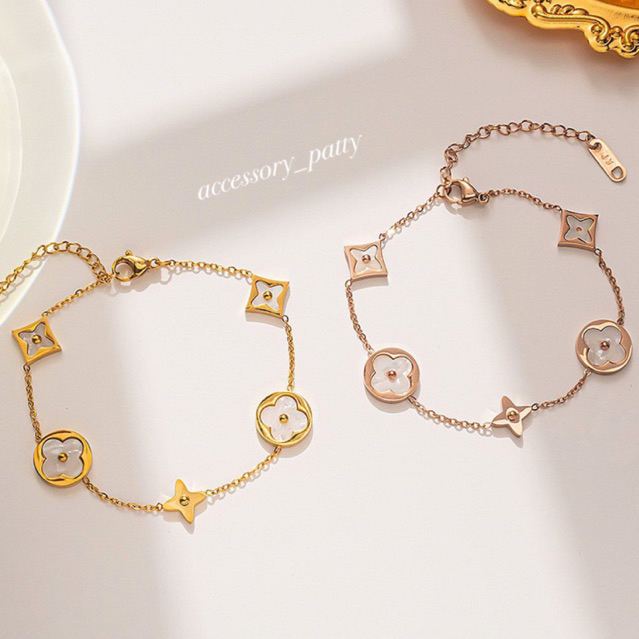 💝สร้อยข้อมือสแตนเลส รุ่นB03 ลายดอกกลม+เหลี่ยม มี2สีค่ะ สีโรสโกลด์และสีทองค่ะ งานสแตนเลสค่ะ✨