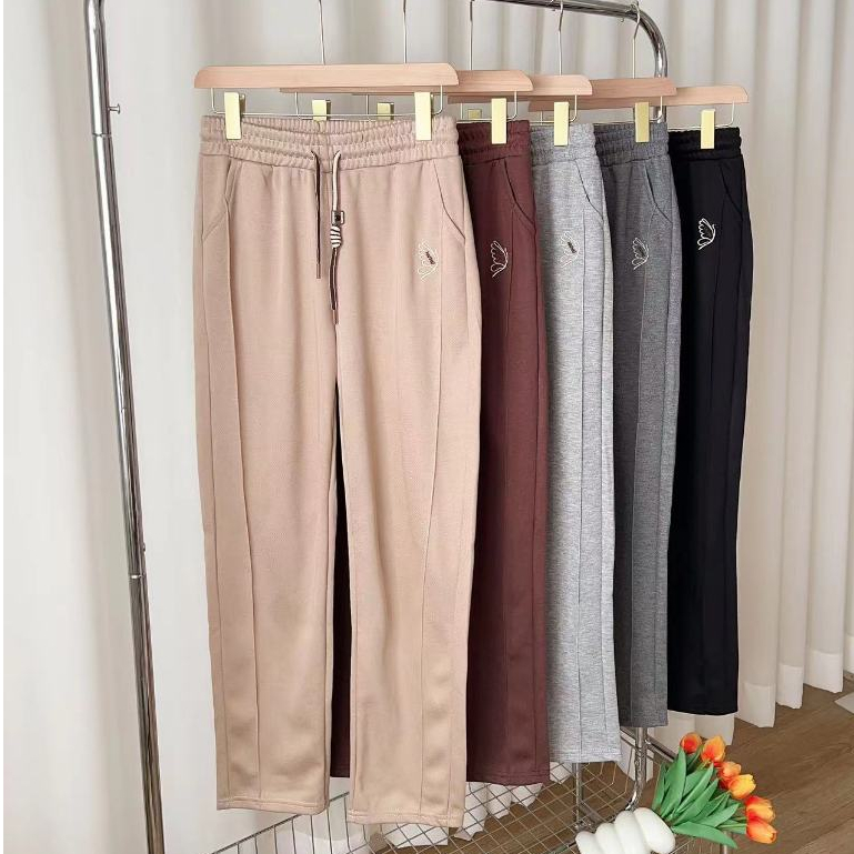* พร้อมส่ง * มาใหม่กางเกงผ้าพรีเมี่ยมสอ้วนใส่ได้โลโก้ผีเสื้อผ้าหนา นิ่มใส่สบาย สินค้าถ่ายจากงานจริงค่ะ