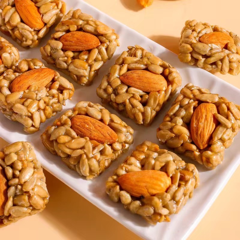 เมล็ดทานตะวัน(10ซอง) เมล็ดอัลมอนด์ ขนม ของว่างทานเล่นอร่อย 瓜子仁坚果酥