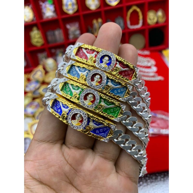 เลสหลวงพ่อรวย ขนาด2 บาท ของแท้100% พร้อมกรอบทองสูตรฝังเพชร รุ่นรวยพันล้านปี66  เนื้ออัลปาก้าชุปเงิน