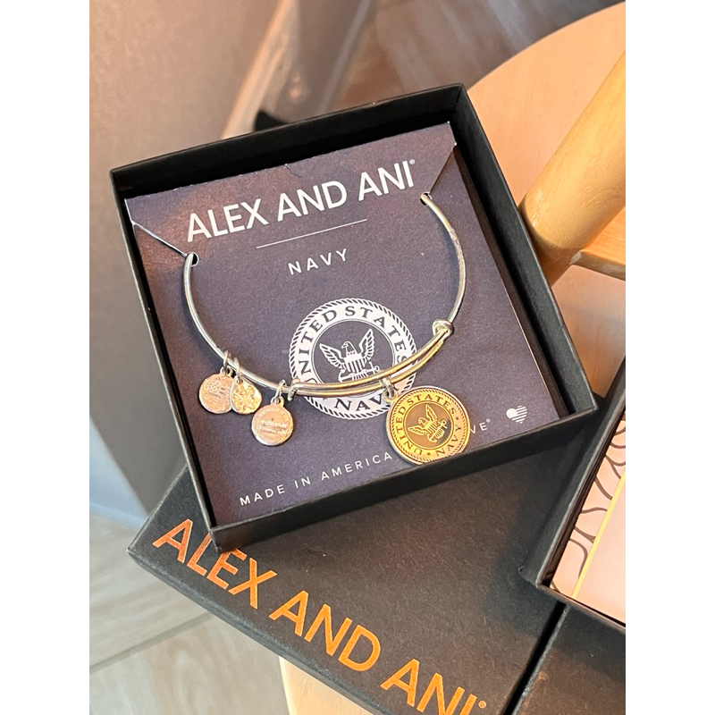 กำไล Alex and ani แท้ ใหม่พร้อมกล่อง💯