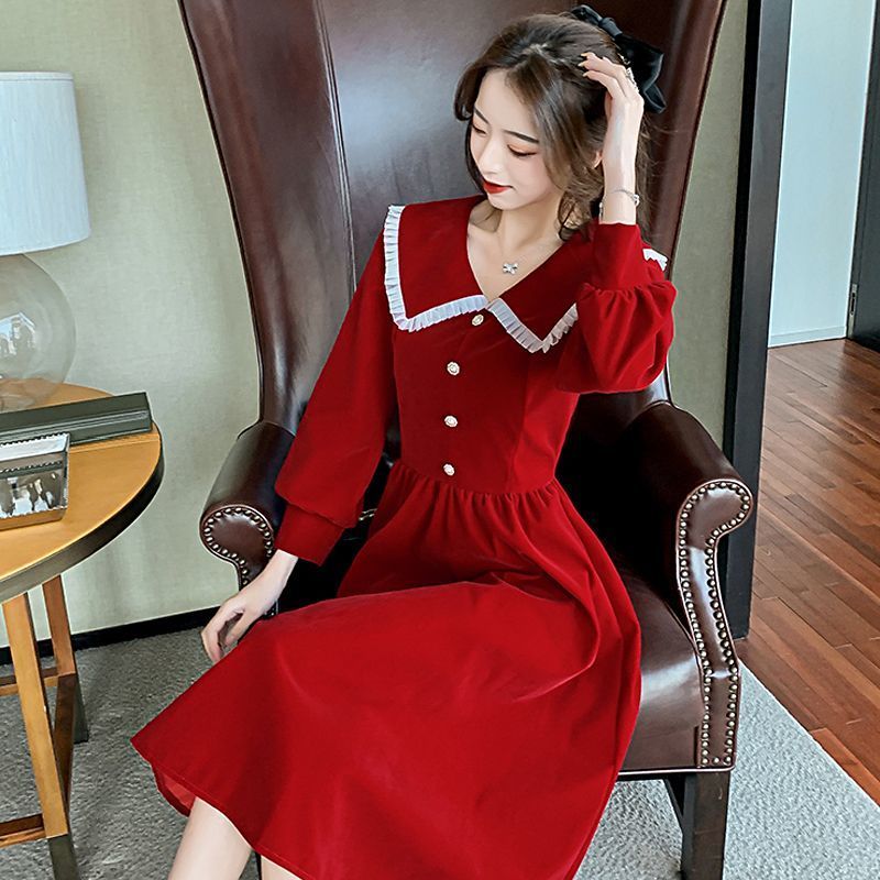 MVP 😎เดรสบรรยากาศคอตุ๊กตาเด็ก ผ้ากำมะหยี่ เดรสสไตล์เฮปเบิร์นสีแดง,จัดส่งที่รวดเร็ว~