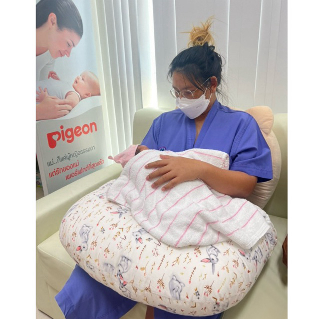 🔥🔥หมอนรองให้นมขนาด70X70CM.ถอดปลอกซักได้ เนื้อผ้านุ่มละมุนอ่อนโยนต่อผิวไม่ระคายเคือง ⭐️