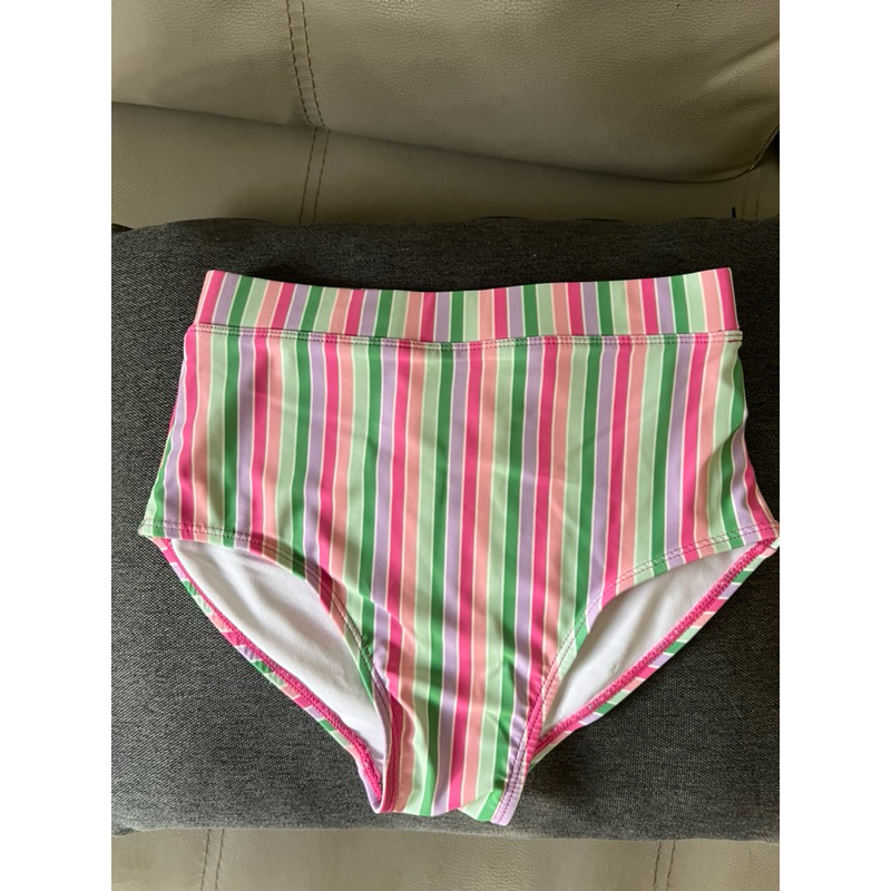 กางเกงว่ายน้ำ cotton on ส่งต่อค่ะ