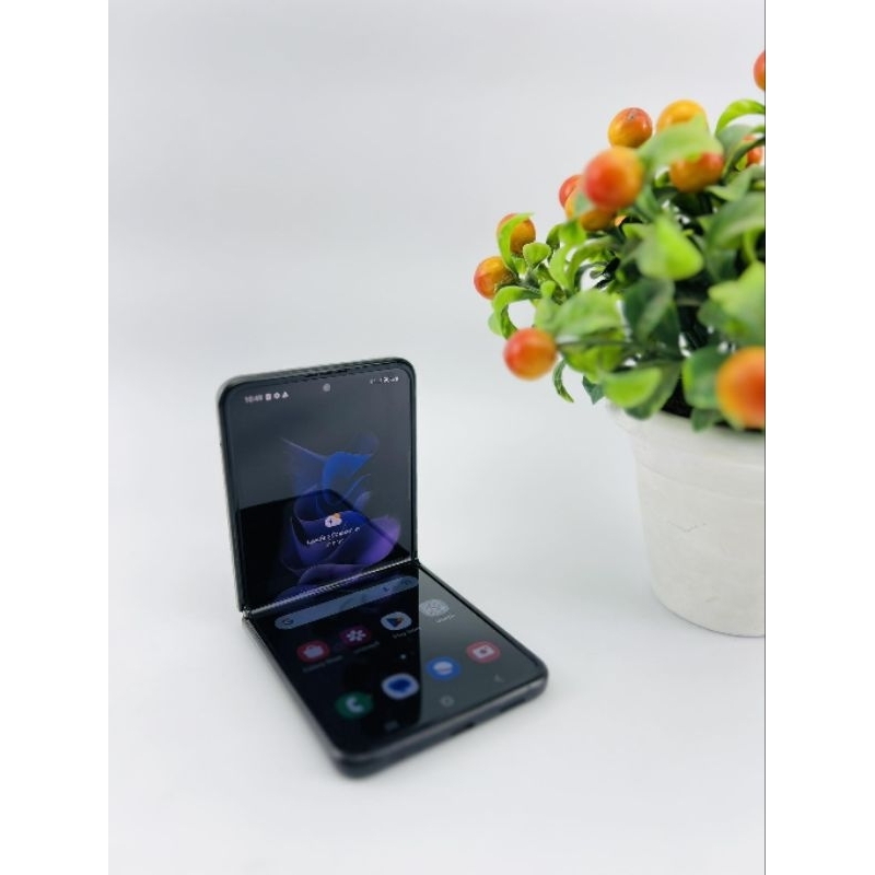 Samsung Z Flip 3 5G Ram8 Rom128 สีดำ **มือสอง