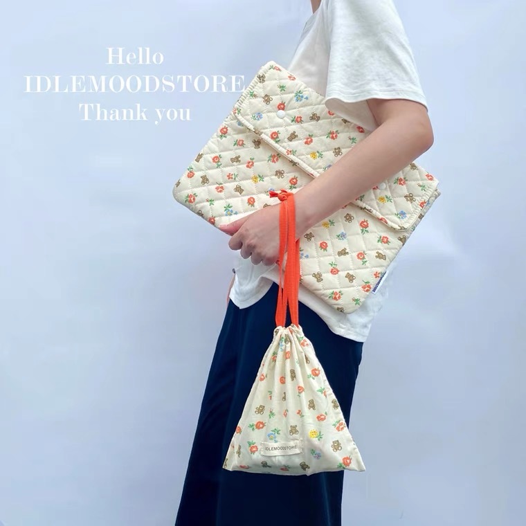 (พร้อมส่ง ) Bear flower notebook bag กระเป๋าโน๊ตบุ๊ค 14-15 นิ้ว
