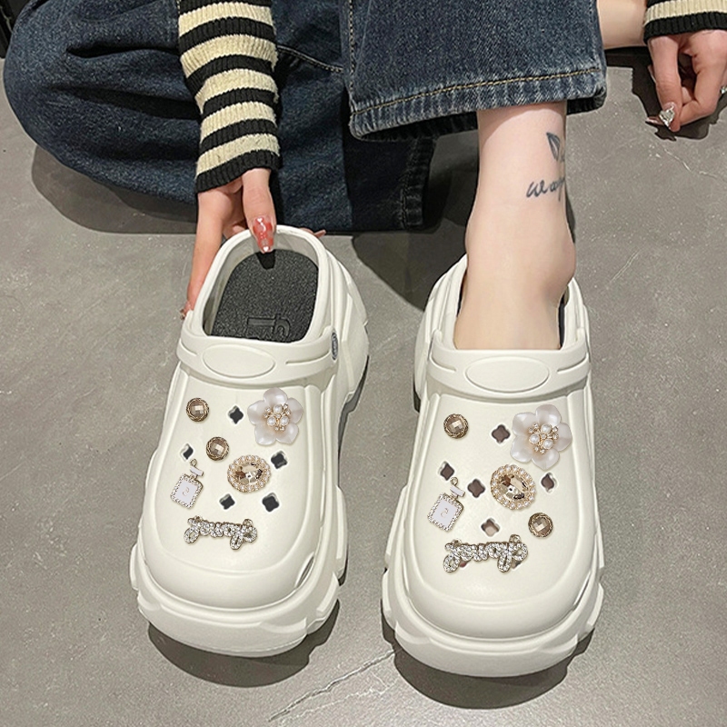 LGShoes สุดเท่ห์ รองเท้าแตะหัวโตแฟชั่น รุ่นนี้พื้นหนา ยางคุณภาพดี ทรงสวยสุดๆ พร้อมตัวติดดอกไม้ ราคาสุดคุ้ม
