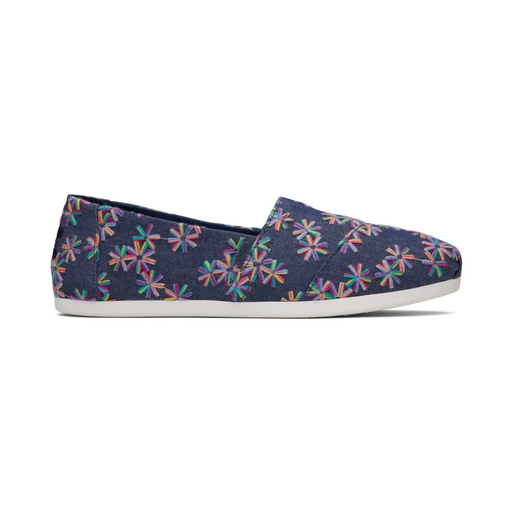 TOMS รองเท้าลำลองผู้หญิง สลิปออน รุ่น Alpargata Navy Multi Embroidered Floral (CC) รองเท้าลิขสิทธิ์แท้