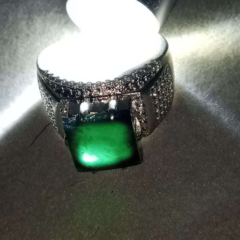 #ไซส์59 #แหวนหยกพม่าดำส่องเขียว11×11×2.5มิล