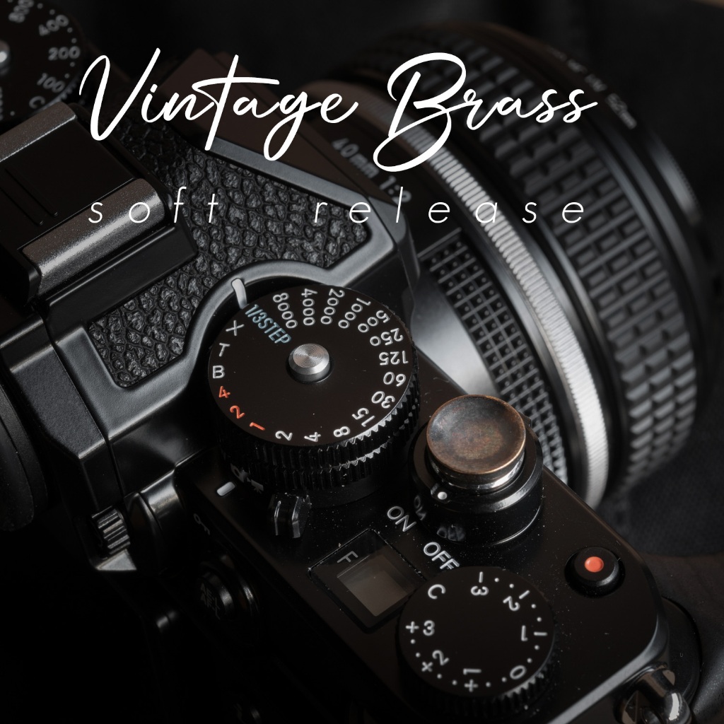 ปุ่มกล้องทองเหลืองรมดำ Vintage Brass Soft Release Button Nikon Zf Fuji X100V Leica Q3