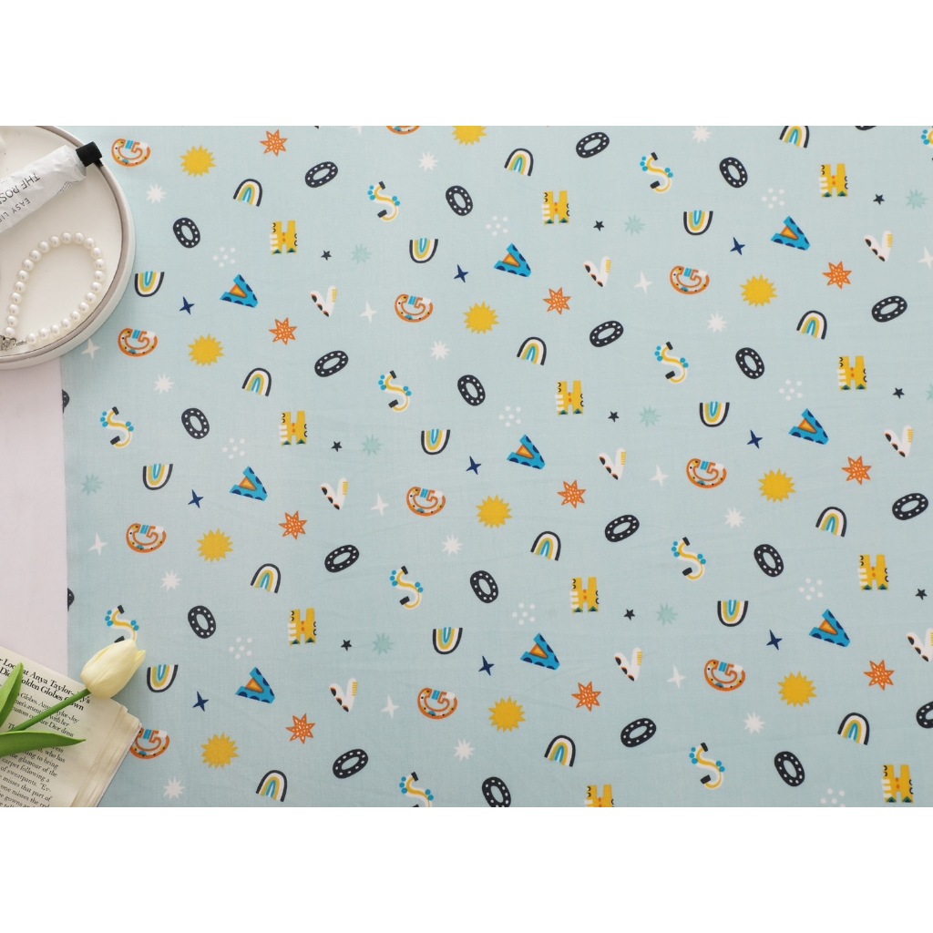 ผ้าาคอตตอน 100% คอตตอนทอทวิล ลายABC ลายตัวหนังสือ ผ้าหน้ากว้าง 1.6 เมตร