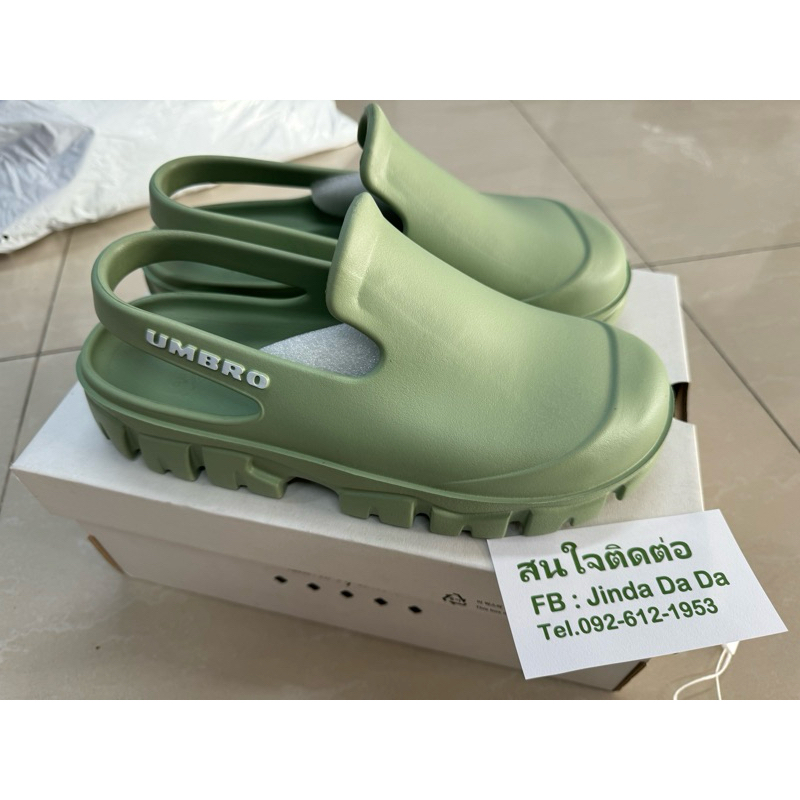 ส่งต่อรองเท้า UMBRO TOPI แท้ 100%มือหนึ่ง สี OLIVE GREEN
