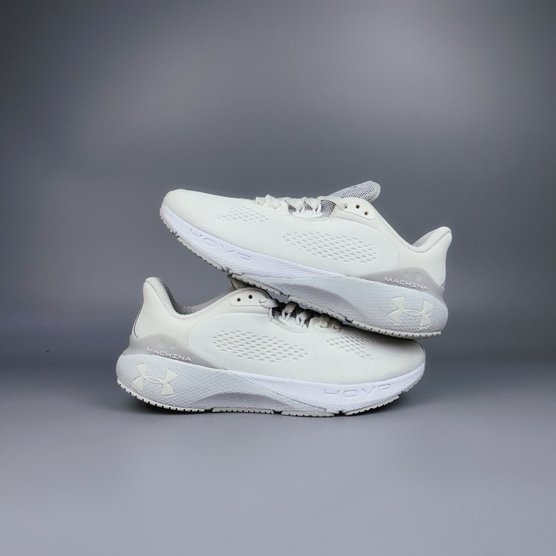 รองเท้ามือสอง Under Armour HOVR Machina 3 ของแท้𝟭𝟬𝟬%  ▫️𝗦𝗶𝘇𝗲 : 40𝗲𝘂 |  25𝗰𝗺