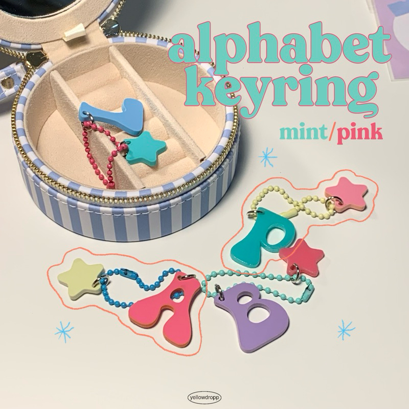 พร้อมส่ง alphabet keyring (สี mint กับ pink)