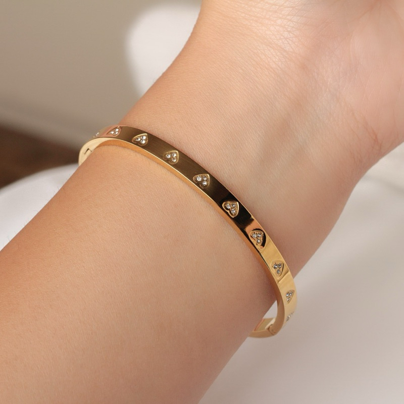 TIARA Lilian Love Bracelet (18k plated)