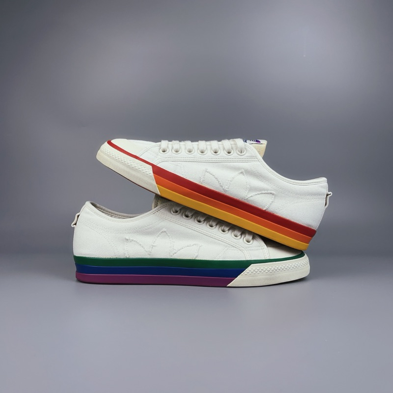 รองเท้ามือสอง adidas Nizza ‘Pride’ ของแท้𝟭𝟬𝟬%  ▫️𝗦𝗶𝘇𝗲 : 42.5𝗲𝘂 |  27𝗰𝗺