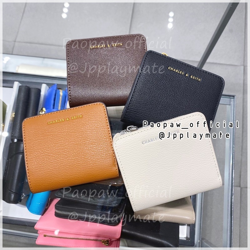 CHARLES & KEITH กระเป๋าสตางค์ รุ่น Snap Button Cardholder : CK6-50770553-3 พร้อมกล่อง ถุงผ้า และถุงกระดาษ