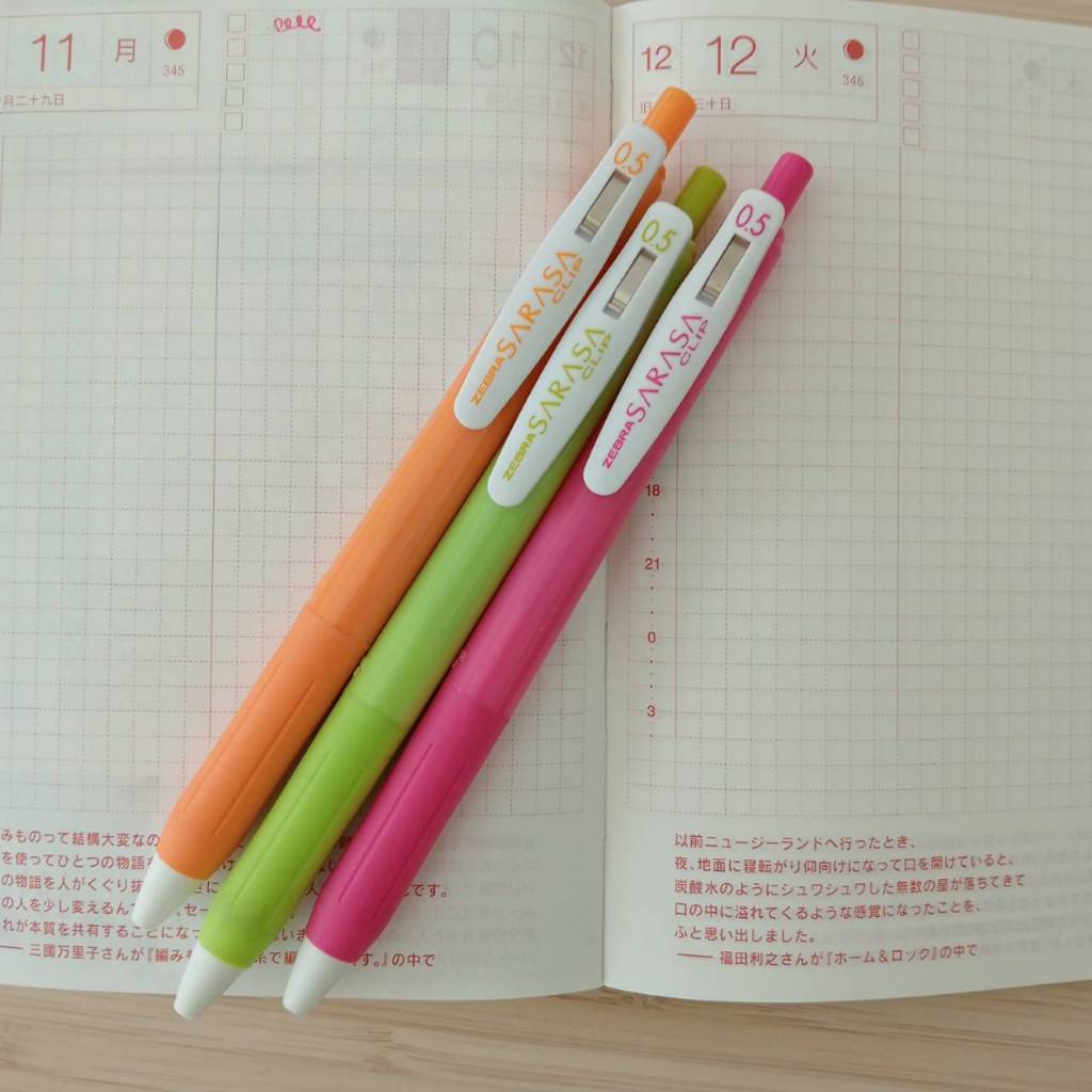 ปากกาหมึกเจล sarasa clip