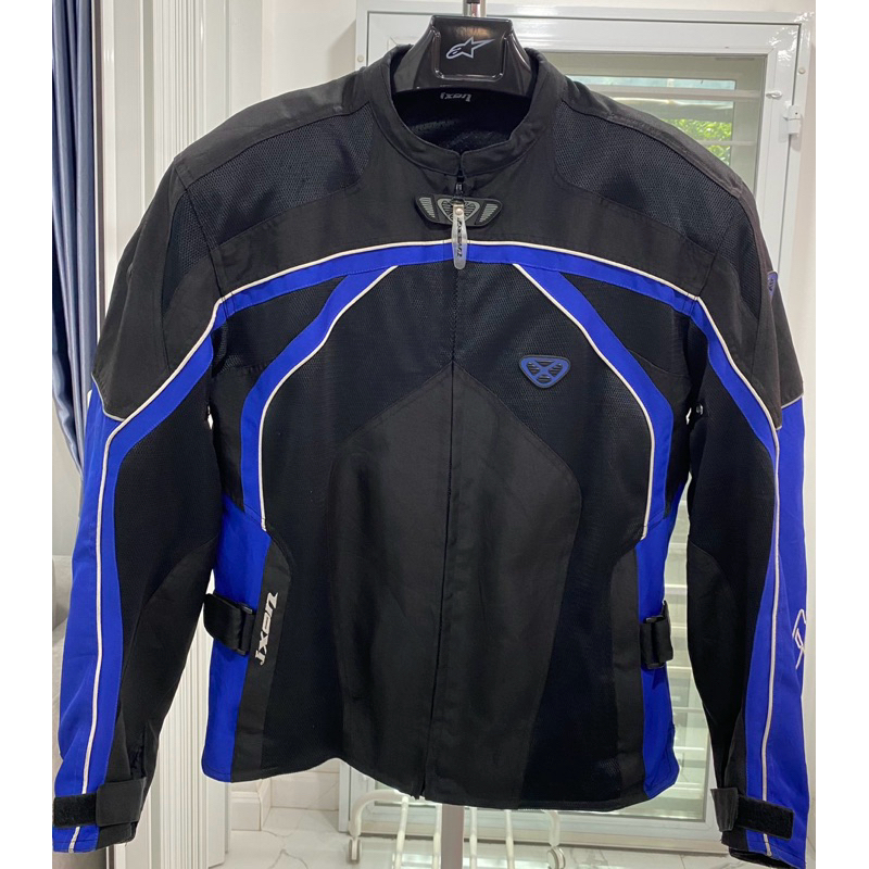 IXON JACKET แจ็คเก็ต ทัวร์ริ่ง ผ้าแอร์โฟ รอบอก46นิ้ว(L)มือ2มีช่องใส่การ์ด5จุด(ไม่มีการ์ดให้) ตำหนิตา
