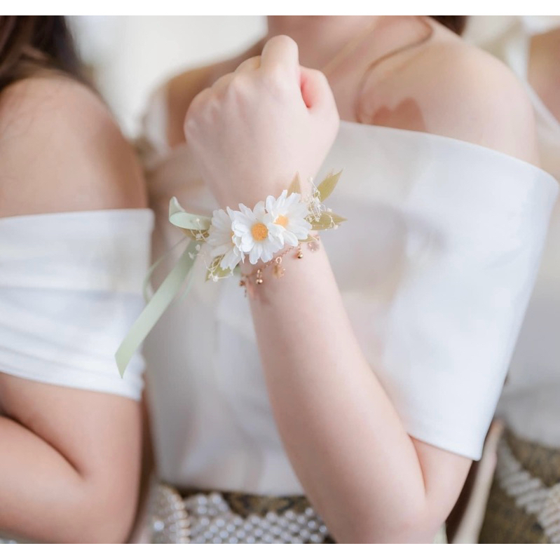 พร้อมส่ง ข้อมือเพื่อนเจ้าสาว ข้อมือดอกไม้ ของใช้งานแต่งงาน เพื่อนเจ้าสาว ดอกไม้ผูกข้อมือ