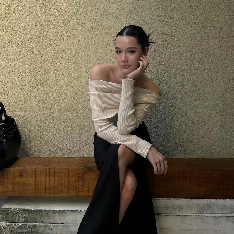 glamorous off shoulder Basicselected