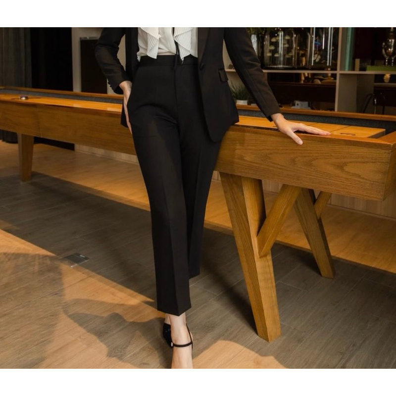 ส่งต่อ กางเกงทรงขากระบอกเล็กสีดำ ใส่ทำงาน แบรนด์ fufala ไซส์ S