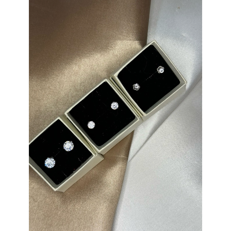 Diamond     earrings