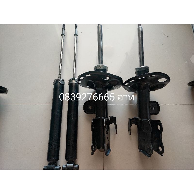 โช๊ค toyota prius ปี 2009 ถึง 2016 มือสอง used