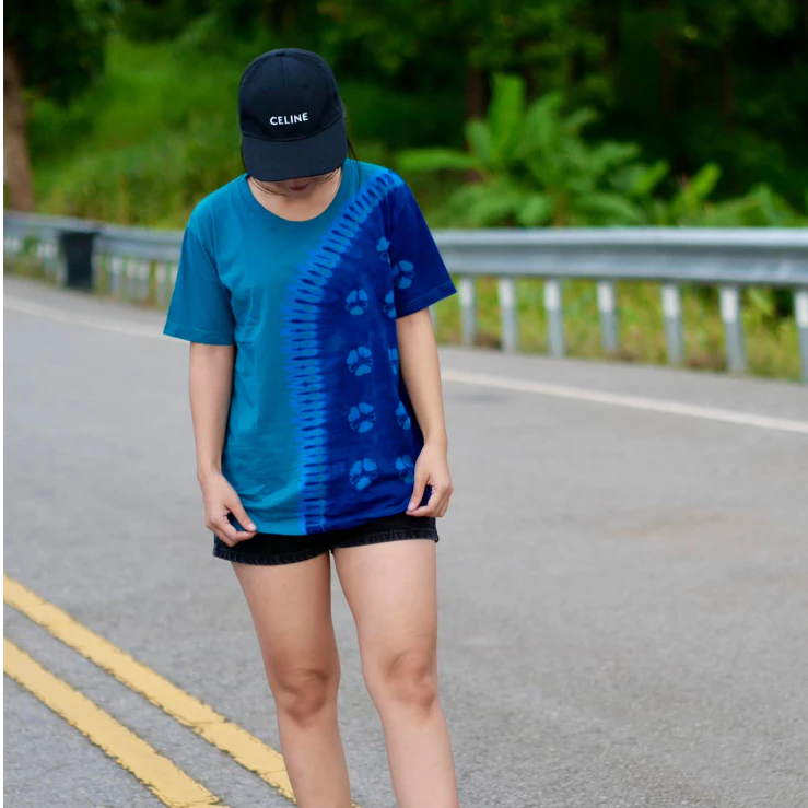 เสื้อยืดมัดย้อม ครามกัดลาย แบบที่ 3 thumbnail 7