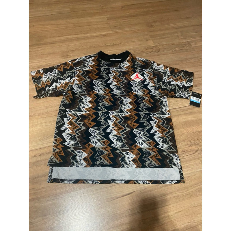 Patta T-shirt เสื้อยืดคอกลม