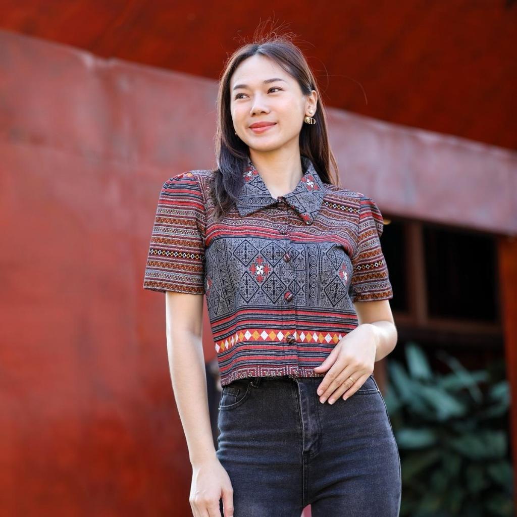 เสื้อคอปกกระดุมหน้า ลายไทย ผู้หญิง ผ้าฝ้าย Clothing