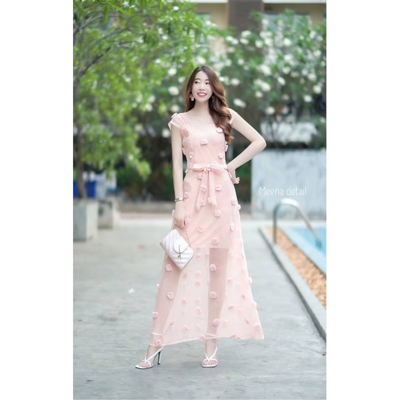 เดรสยาวซีทรูออกงานแต่ง