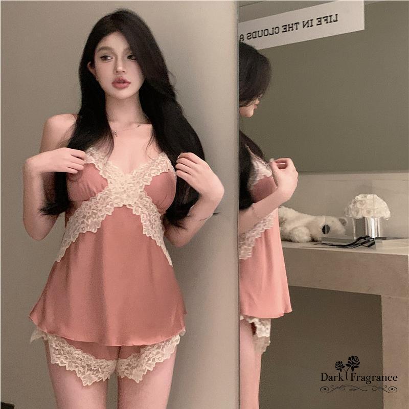 【DarkFangrance】พร้อมส่ง  ชุดนอน sexy ชุดนอนเซ็กซี่ ชุดนอนผ้าซาติน  ขอบลูกไม้ วัสดุผ้าซาติน สวมใส่สบาย H9120