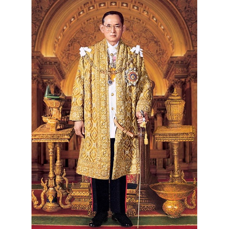 ภาพประดับบ้าน รูปมงคล พระฉายาลักษณ์ ในหลวง รัชกาลที่ 9สำหรับใส่กรอบ หรือติดผนัง ขนาด 15x20นิ้ว