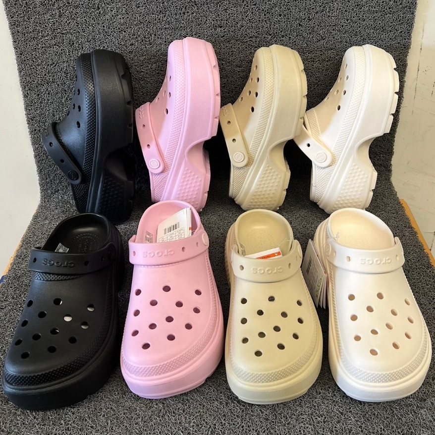 Crocs Stomp Clog รองเท้าแตะผู้หญิ่ง น้ำหนักเบาพื้นนี่มใส่สบายทันสมัย ส้นสูง 3"=6.1cm พร้มส่งในไทย