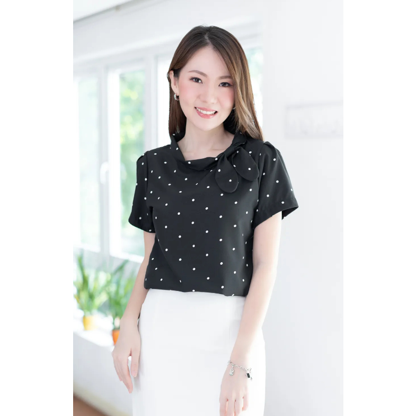 Narinari : MT5139 Side Bow Blouse เสื้อคอโบว์