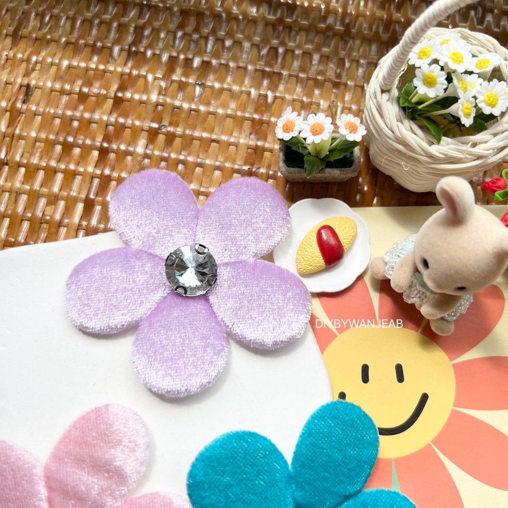 DIY ดอกไม้ผ้ากำมะหยี่ประดับ มีให้เลือก 8 สี สำหรับงานฝีมือ ตกแต่งเสื้อผ้า ทำกิ๊บ ติดงานประดับทั่วไป
