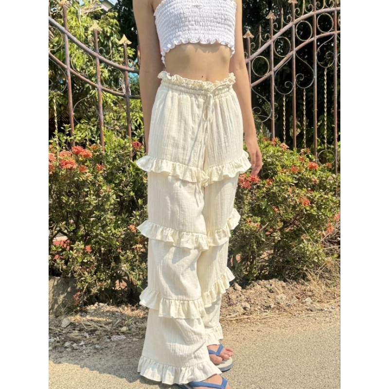 Olivia pants กางเกงร้านถา กางเกงผ้าสาลูสองชั้น กางเกงแต่งระบาย กางเกงน่ารัก กางเกงใส่สบาย กางเกงออกแบบเองจากร้านถา