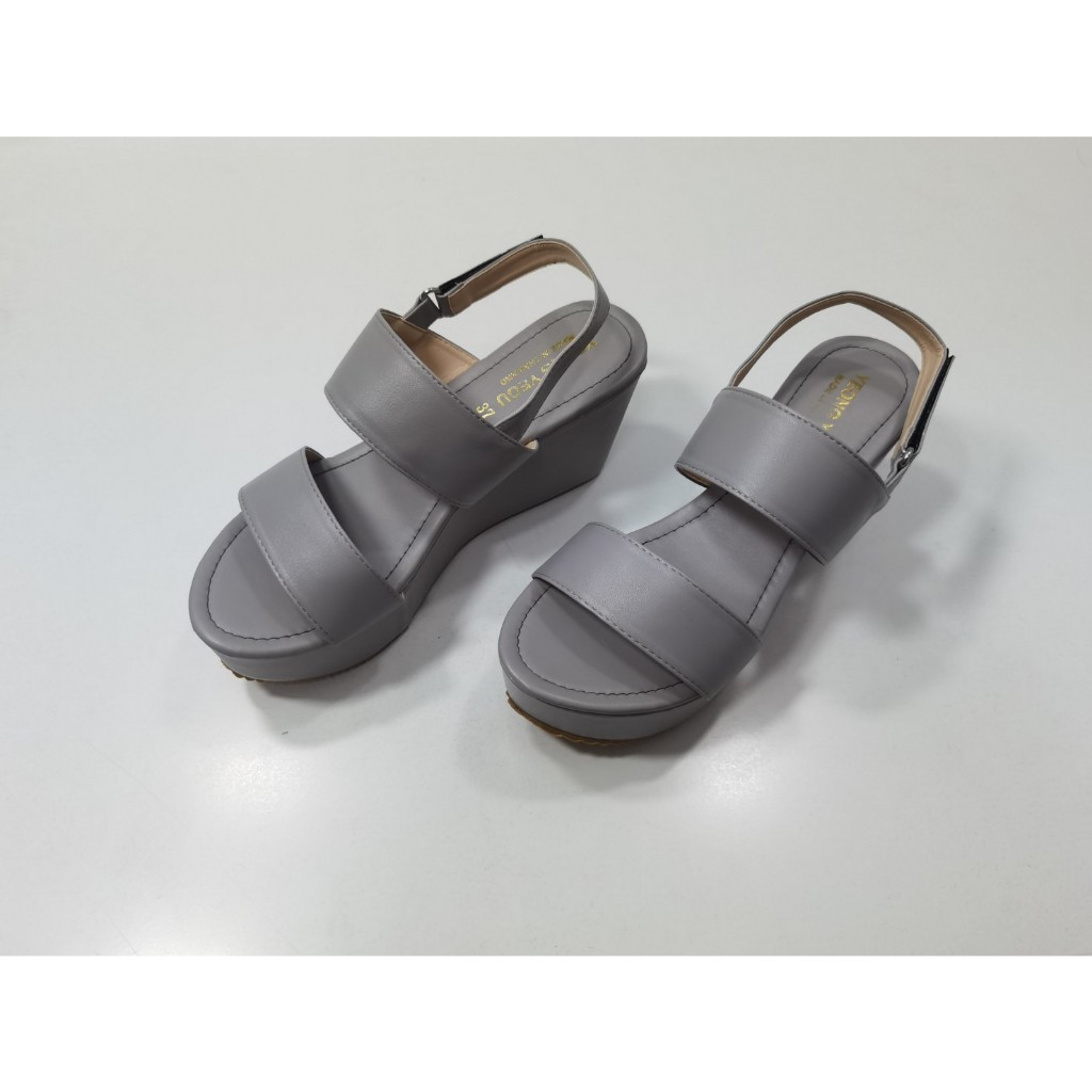 lin lin big shop​ รองเท้าแตะแฟชั่นส้นเตารีดสองตอนรัดส้นหนังออยนิ่ม รหัส​yy2523