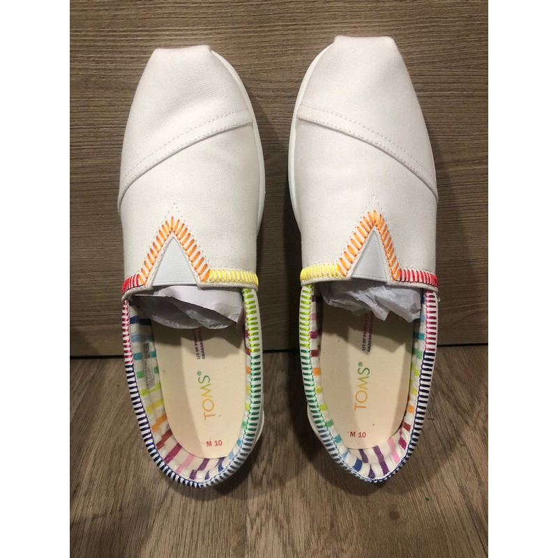 TOMSรองเท้าลำลองผู้ชายสลิปออน